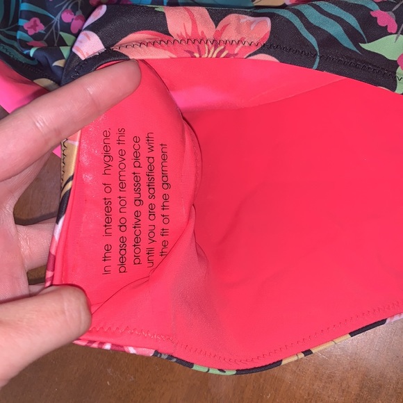 NWOT ModCloth floral 1X bikini bottom - Picture 3 of 4